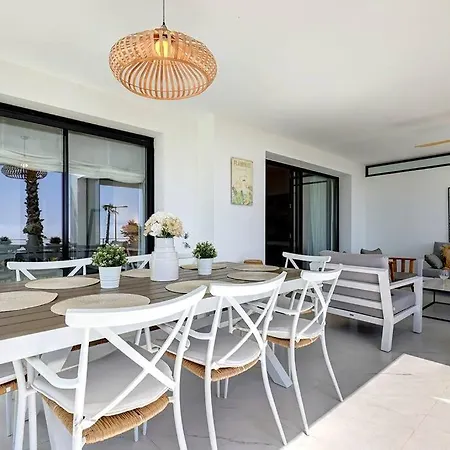 Ground Floor 4 Bedroom @ Hills! Apartment Estepona