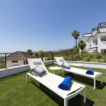 Apartment Ground Floor 4 Bedroom @ Hills! Estepona